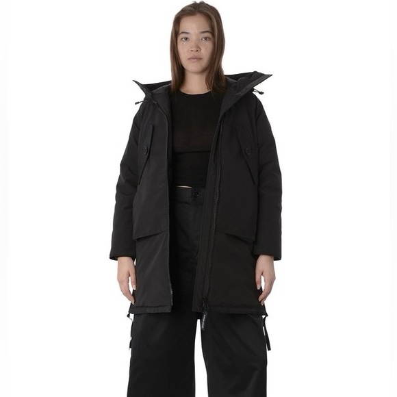 Canada Goose Olympia Down Parka. Size Medium. EUC. Poshmark authentication. - Picture 10 of 16